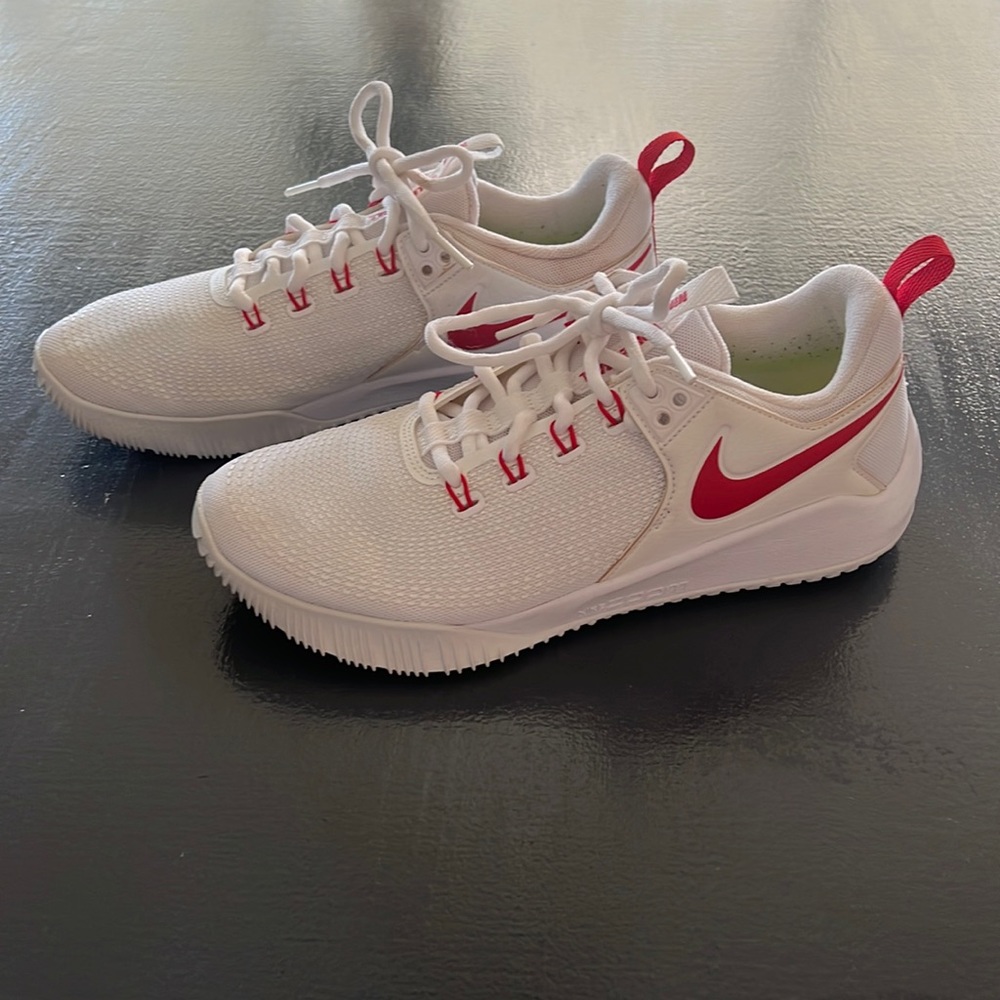 Women's Nike Zoom HyperAce 2 Volleyball Shoes size 8.  White/university Red